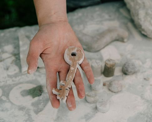 250805_KU_Choksi_Steinbruch_HK_56 - Kurs Neha Choksi