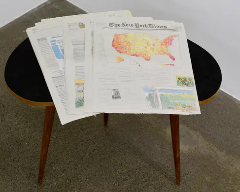 Maria Bussmann, From Times to Times - Maria Bussmann, From Times to Times, 18 drawings on kidney shaped table, each: 44,5 x 31 cm, pencil and coloured pencil on newspaper, 2020