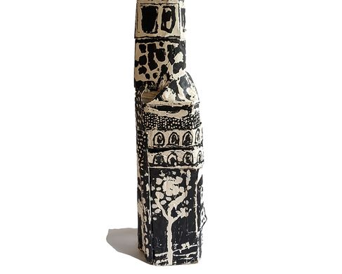 Paper, cardboard and paint, 115 x 25x 15cm - Otis Blease, Paper, Karton und Farbe, 115 x 25x 15cm