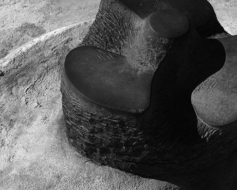 Reichmuth - Á Hreyfingu / In Motion, 2014/2016, sculpture made of Icelandic basalt rock/plaza design, Sundahöfn harbor, Reykjavík