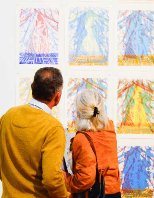 Tilson_250731_EÖ_BRIDGE_HANNAHTILSONOTISBLEASE_credits_GaiaTovaglia-006 - Hannah Tilson, Otis Blease, Bridge I Brücke, Ausstellungsansicht, kura-t kunstraum traklhaus, Foto: Gaia Tovaglia.